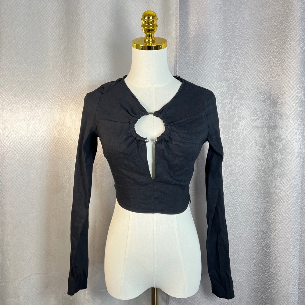 ZARA Black Ribbed Cutout Ring Detail Long Sleeve Crop Top Size S - Picture 4 of 12